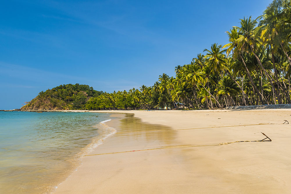 retrait yoga plage Myanmar